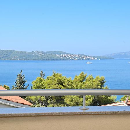 Sunny Place With Sea View Трогир Экстерьер фото