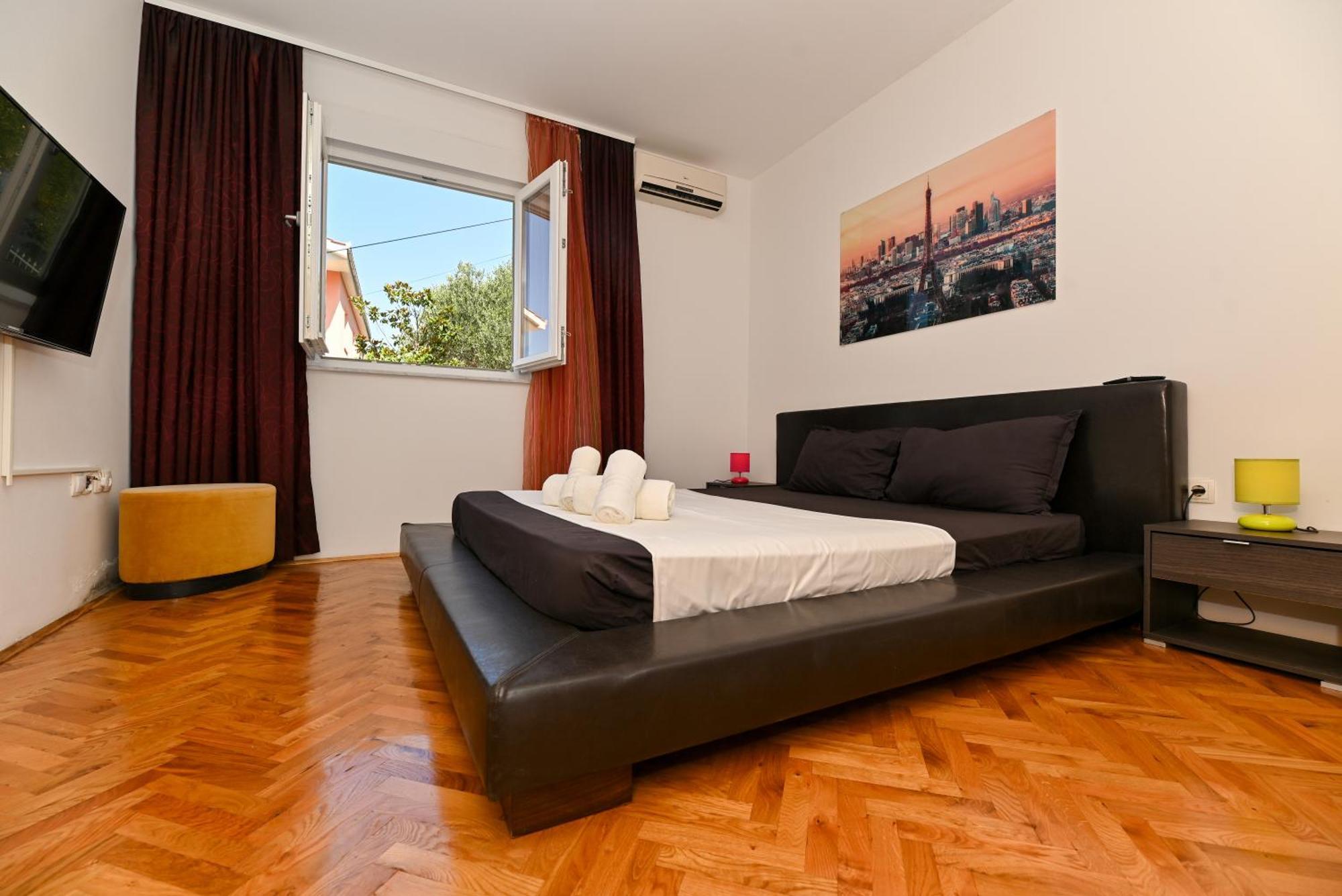 Sunny Place With Sea View Трогир Экстерьер фото