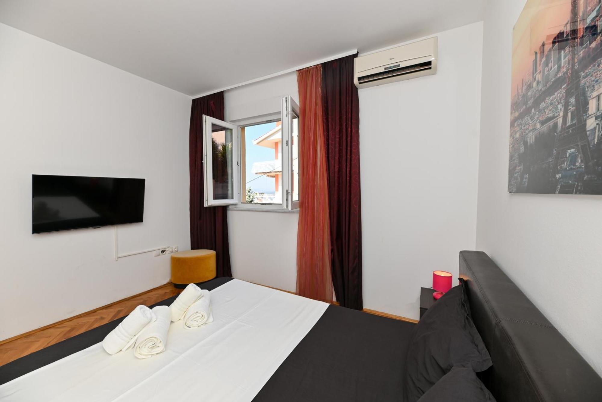 Sunny Place With Sea View Трогир Экстерьер фото