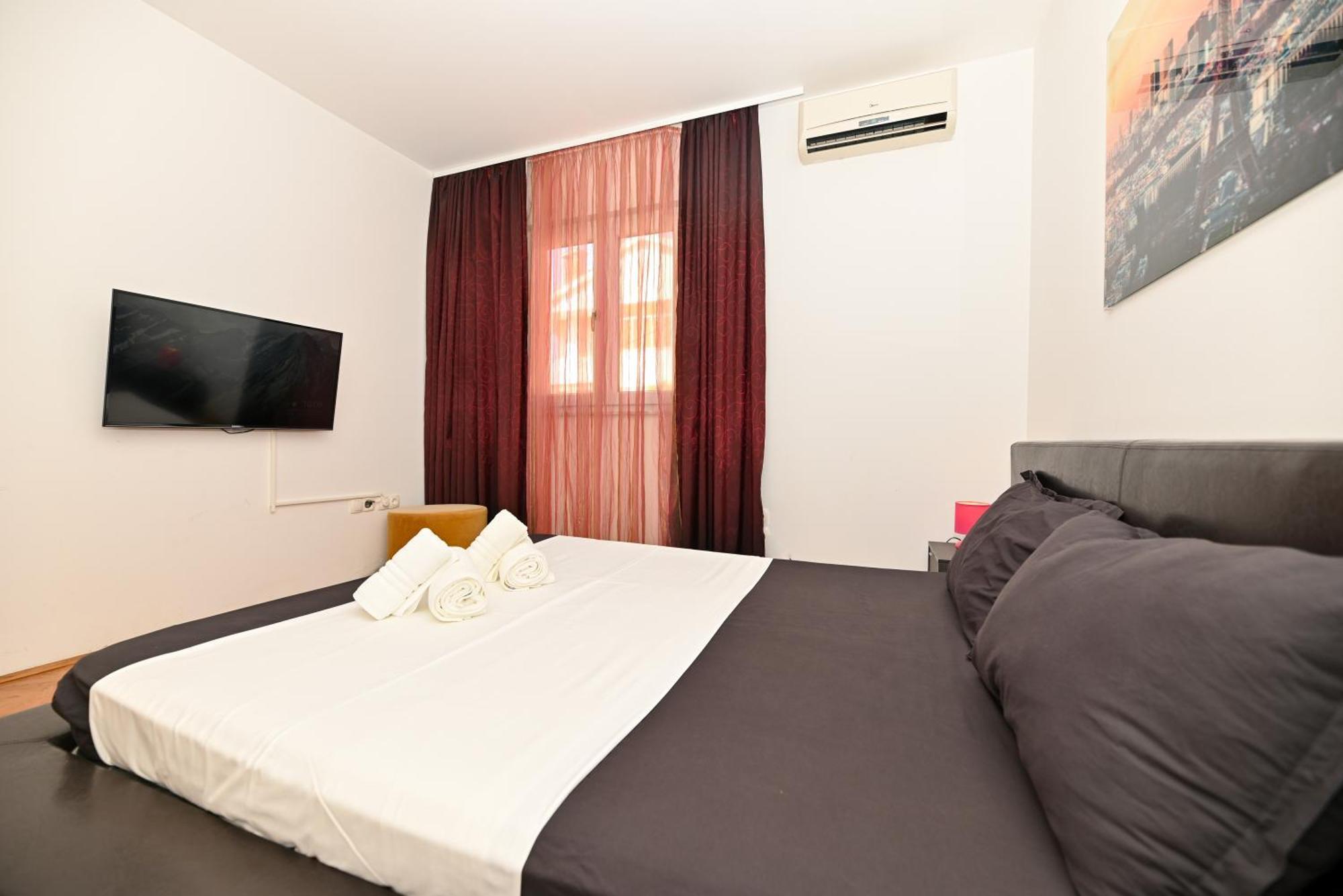 Sunny Place With Sea View Трогир Экстерьер фото
