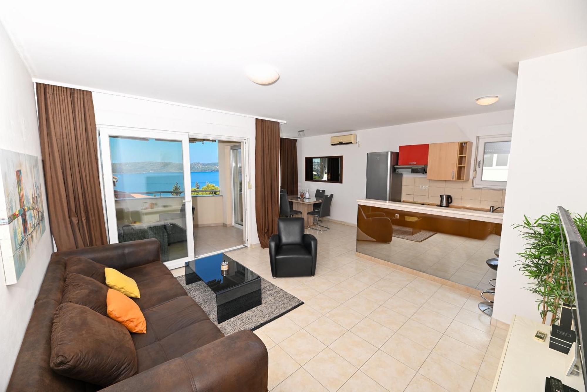 Sunny Place With Sea View Трогир Экстерьер фото